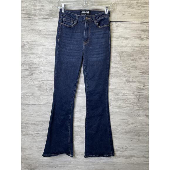 Almost Famous Ultimate Jean Jeans Womens 1 Dark Wash Flare Stretch Bootcut Denim - Picture 1 of 9